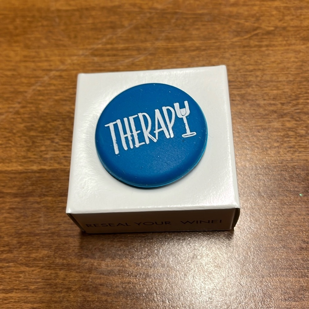 “NWT “Therapy” Wine Bottle Reusable Silicone Cap - Picture 1 of 6